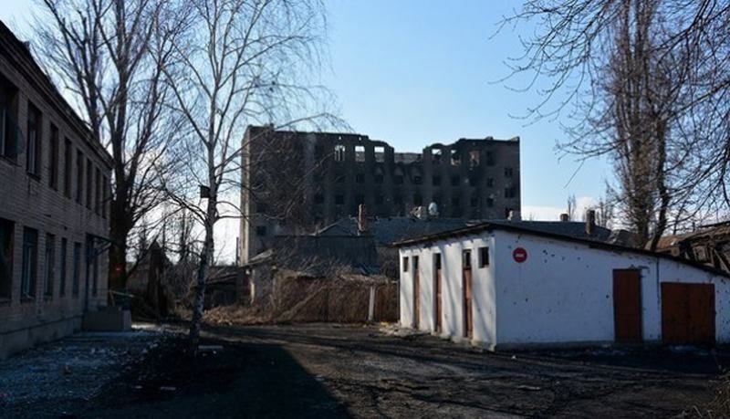 Життя у місті-примарі: з'явились нові фото з окупованого Дебальцевого