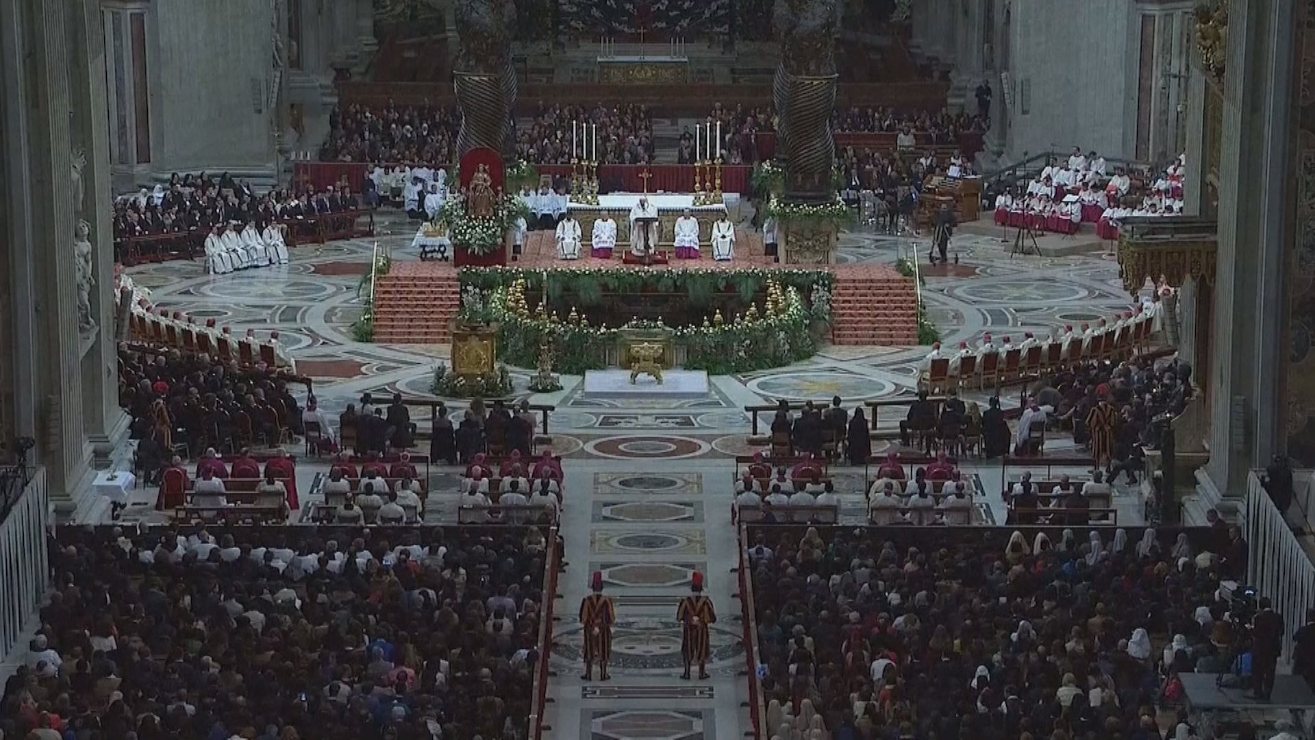 Католики сьогодні святкують Великдень Католики сьогодні святкують Великдень