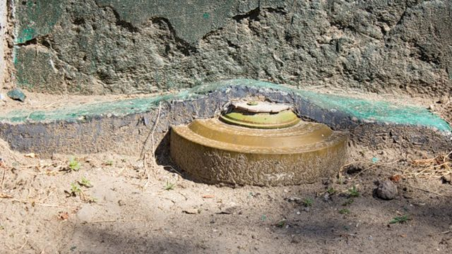 Под Широкиным на мине подорвался внедорожник с военными ВСУ, есть погибшие