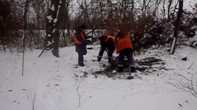 Волонтери з Луцька шукають тіла загиблих героїв Волонтери з Луцька шукають тіла загиблих героїв