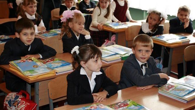Рівноправність мов у анексованому Криму: українською мовою навчаються в 6 раз менше учнів