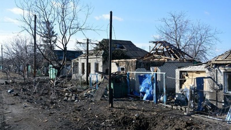 Видео дня: Российские оккупанты уничтожают жилые кварталы Дебальцево из артиллерии (18+)