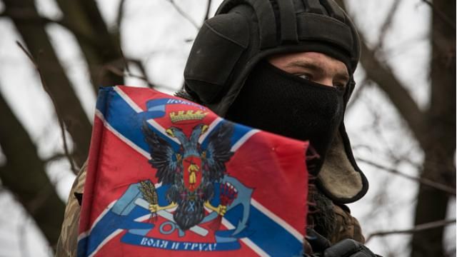 Двое боевиков сдались украинским пограничникам Двое боевиков сдались украинским пограничникам