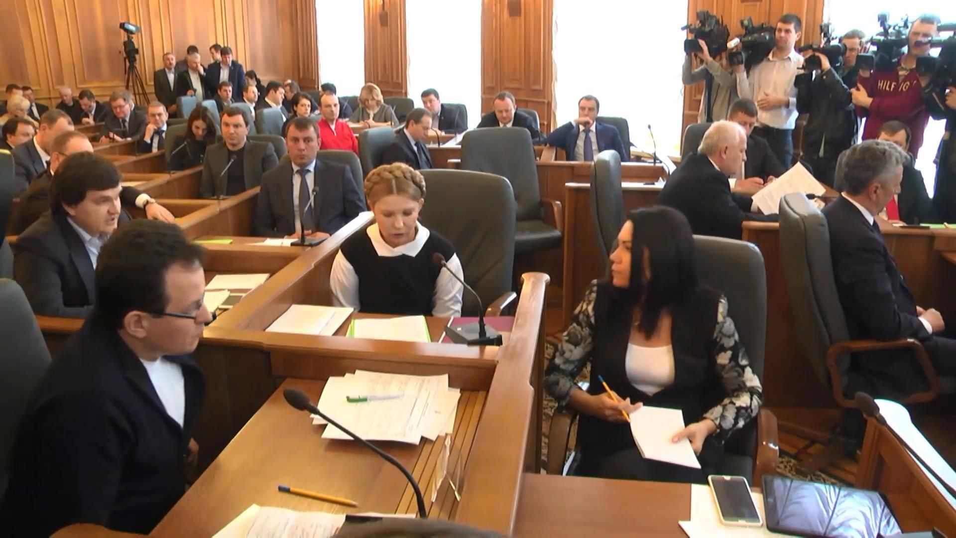 Коалиция требует пересмотреть тарифы на коммуналку Коалиция требует пересмотреть тарифы на коммуналку