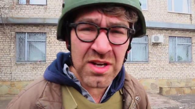 У студії Саймон Островський