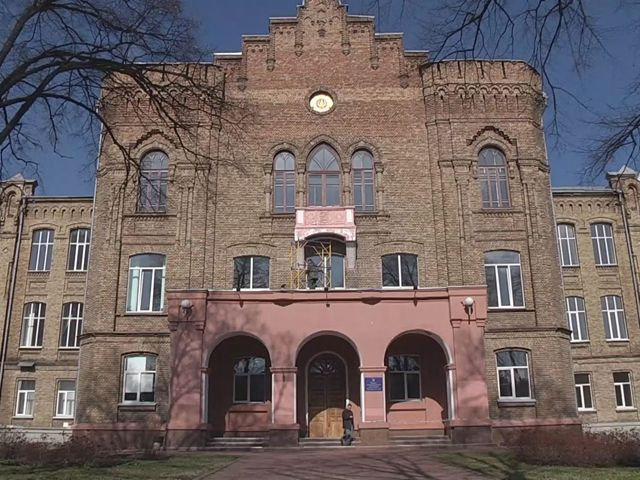 Судебная тяжба между "УкрСиббанк" и корпорацией АИС продолжается