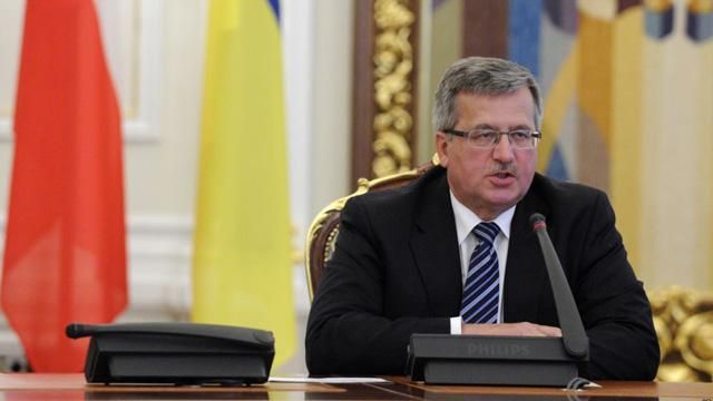 Коморовский говорит, что Украина должна заботиться о безвизовом режиме