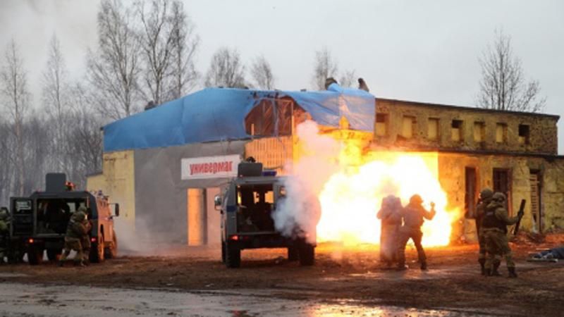 Российская полиция учится разгонять Майдан