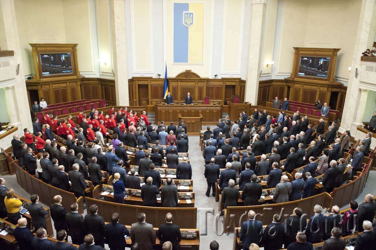 Рада приняла за основу законопроект о правовом режиме военного положения