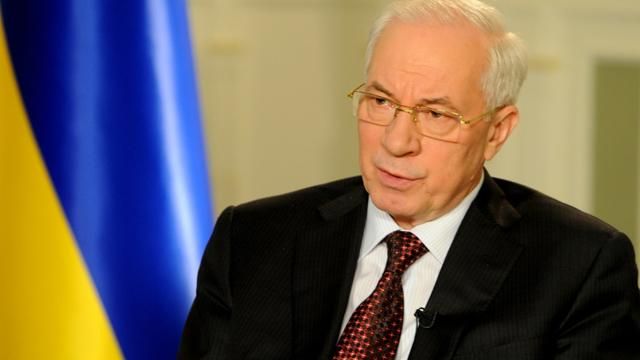 Азаров пожаловался, что у него нет денег для финансирования терроризма Азаров пожаловался, что у него нет денег для финансирования терроризма