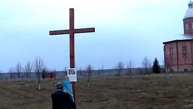 До Великодня на лінії фронту з'явилась хресна дорога До Великодня на лінії фронту з'явилась хресна дорога