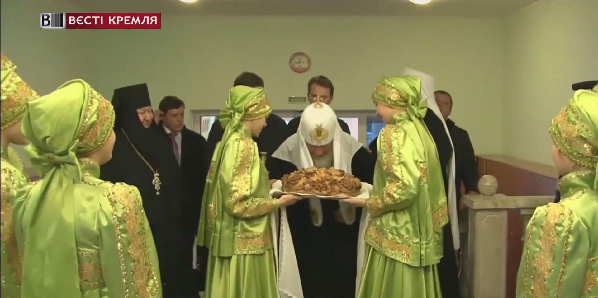 Россияне хотят достичь импортозамещения молитвой Россияне хотят достичь импортозамещения молитвой