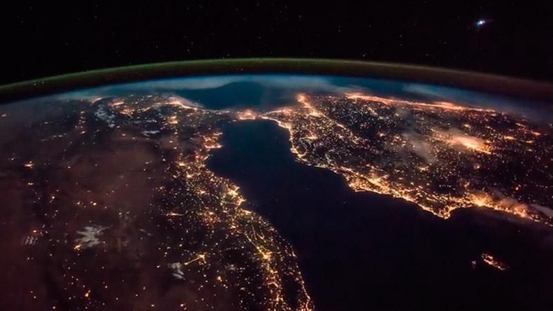 Астронавты сняли восход Венеры над Землей Астронавты сняли восход Венеры над Землей