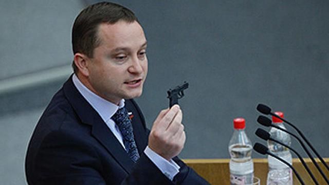 В Госдуме РФ предложили ввести российских "миротворцев" на Донбасс В Госдуме РФ предложили ввести российских "миротворцев" на Донбасс