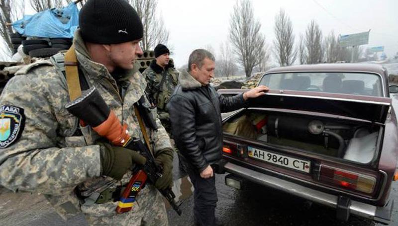 На Донбассе частично отменили пропуска в зону АТО