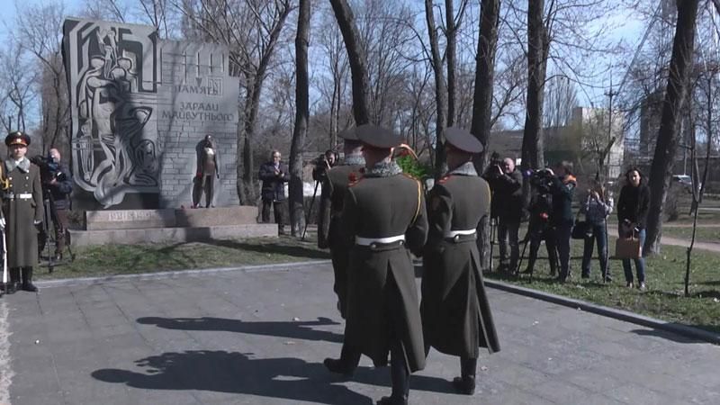  У Києві в Бабиному Яру вшанували визволення в’язнів