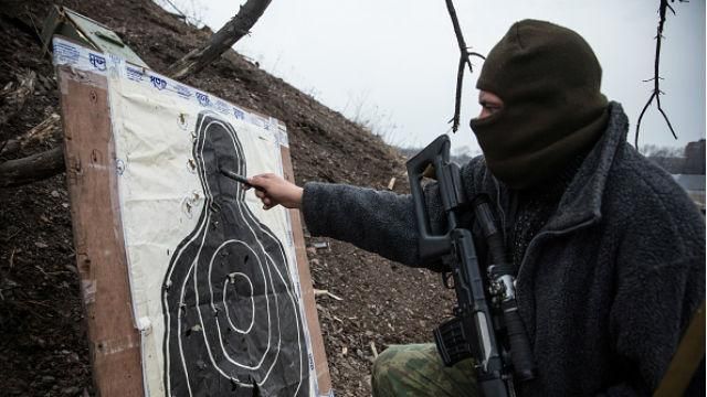 Боевики ворвались в квартиру помощника Таруты