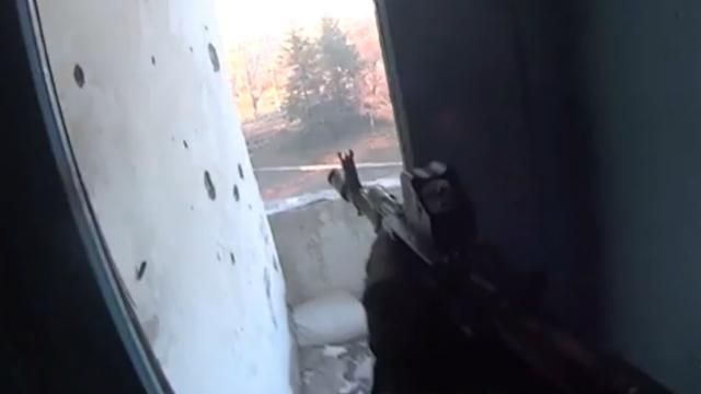 З'явилося відео вуличного бою "Азову" із бойовиками у Широкиному