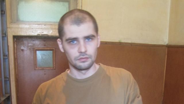 В Крыму — обыски в квартире родных активиста Майдана В Крыму — обыски в квартире родных активиста Майдана