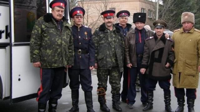 Луганські терористи роззброюють "казаків"