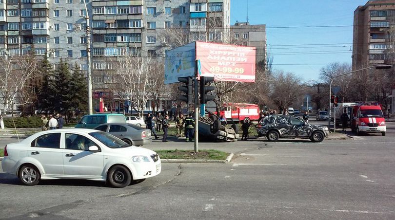 В Мариуполе произошло ДТП с участием военных, — СМИ В Мариуполе произошло ДТП с участием военных, — СМИ