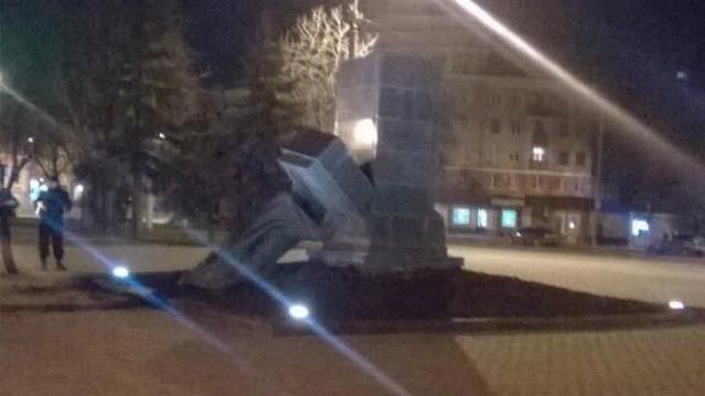Снос памятников в Харькове милиция квалифицирует как хулиганство