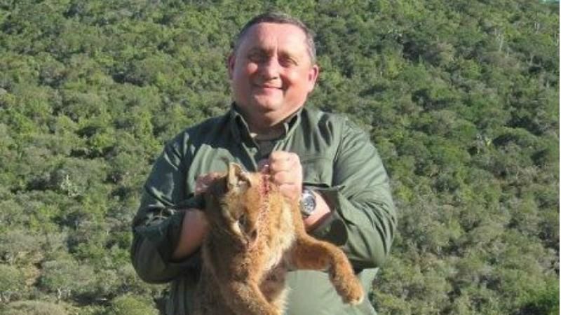 Депутат Дубневич хвалиться, як вбиває диких тварин 