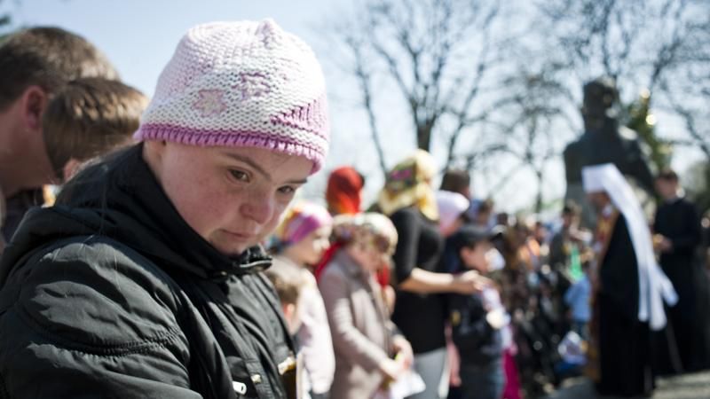 Пасхальный праздник устроили для детей-инвалидов В Киево-Печерской Лавре