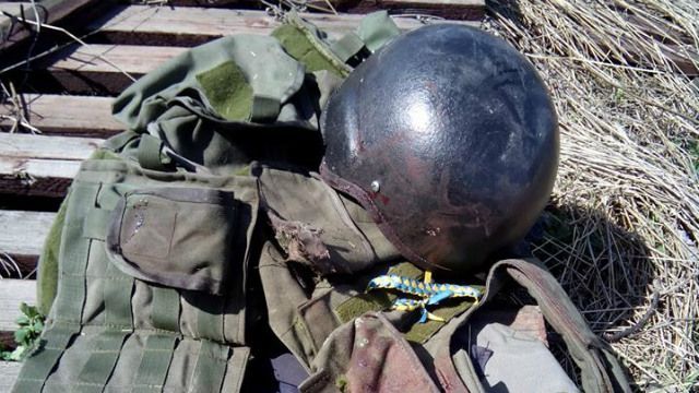 Користуючись відведенням українських сил, бойовики наступають на Піски. Є поранені Користуючись відведенням українських сил, бойовики наступають на Піски. Є поранені