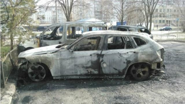 В Сумах сожгли четыре автомобиля