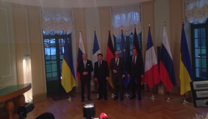 У Берліні розпочалась жорстка розмова голів МЗС у "нормандському форматі" У Берліні розпочалась жорстка розмова голів МЗС у "нормандському форматі"