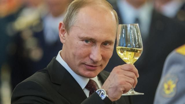 Росія погрожує Україні міжнародними судами, якщо вона не віддасть борг Януковича Росія погрожує Україні міжнародними судами, якщо вона не віддасть борг Януковича