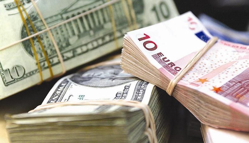 Курс валют на 15 апреля: гривна частично сдала позиции Курс валют на 15 апреля: гривна частично сдала позиции