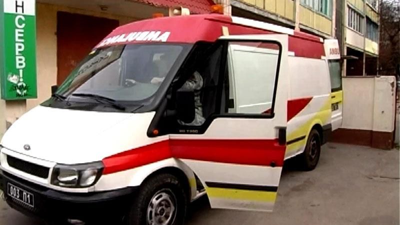 Диаспора из Испании передала бойцам АТО "скорую" Диаспора из Испании передала бойцам АТО "скорую"