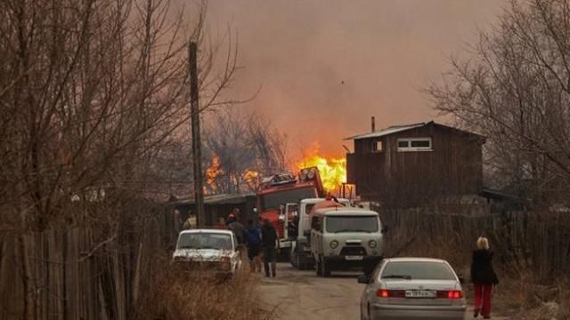 Кількість жертв масштабних пожеж у Сибірі продовжує зростати