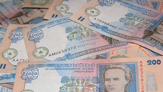 Курс валют на 16 апреля: доллар подешевел более чем 1 на гривну