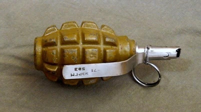 На Сумщині чоловіки підірвались на гранаті, привезеній із зони АТО На Сумщині чоловіки підірвались на гранаті, привезеній із зони АТО