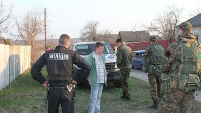 Чоловік ледь не застрелив друга через голуба Чоловік ледь не застрелив друга через голуба