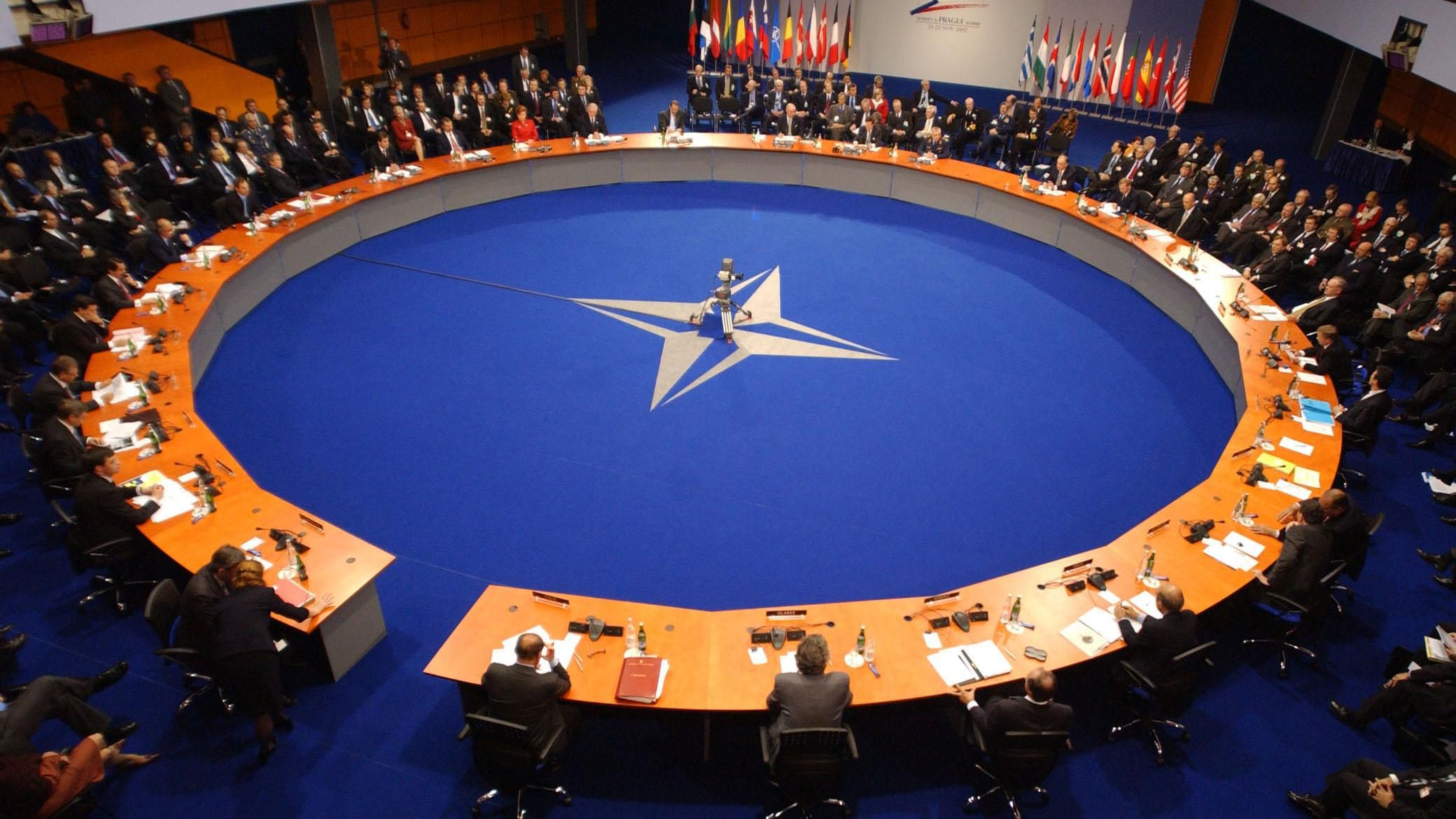 Климкин говорит, что членство Украины в НАТО под вопросом Климкин говорит, что членство Украины в НАТО под вопросом