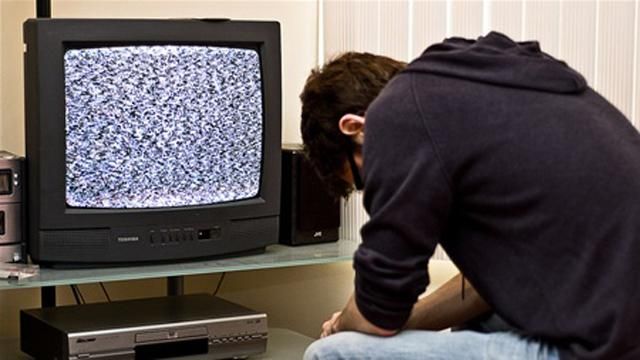 В Крыму продолжают отключать украинские телеканалы В Крыму продолжают отключать украинские телеканалы