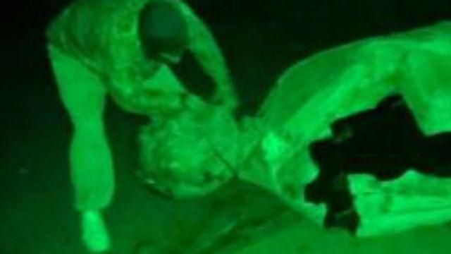 В Харькове милиция ищет молодых людей, что валят Ленинов В Харькове милиция ищет молодых людей, что валят Ленинов