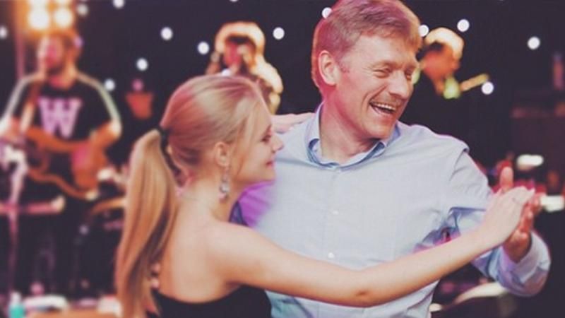 Дочка Пєскова відпочиває у Європі і безсоромно демонструє оголене тіло Дочка Пєскова відпочиває у Європі і безсоромно демонструє оголене тіло