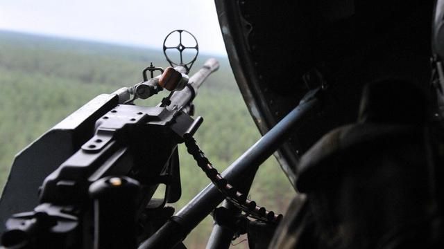 На східному фронті без змін: бойовики обстрілюють наші позиції з важкої зброї На східному фронті без змін: бойовики обстрілюють наші позиції з важкої зброї