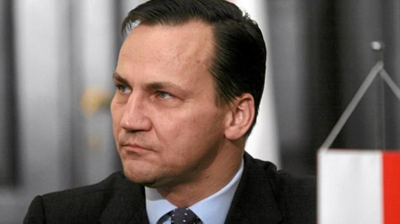 Сикорский: Российские байкеры причастны к оккупации Крыма Сикорский: Российские байкеры причастны к оккупации Крыма