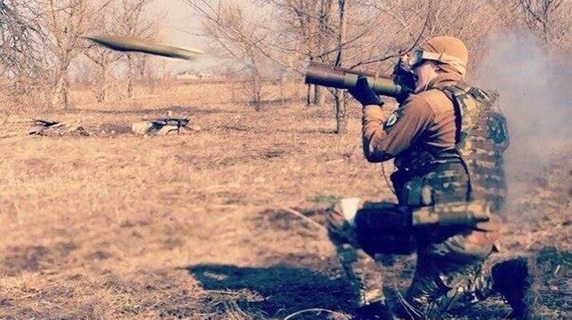 Под Широкино боевики пошли в наступление под прикрытием танков, — "Азов" Под Широкино боевики пошли в наступление под прикрытием танков, — "Азов"