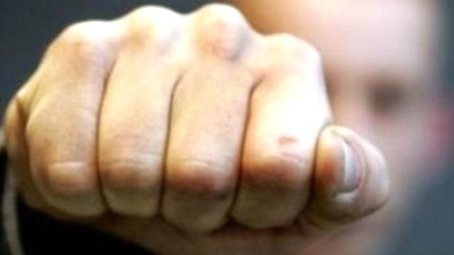 В Днепропетровске зверски избили волонтера В Днепропетровске зверски избили волонтера