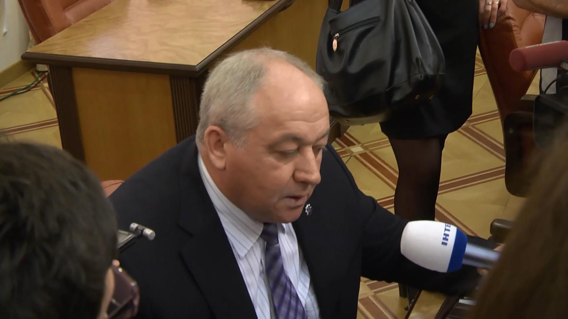 Кихтенко говорит, что оснований обвинять его в коллаборационизме, нет Кихтенко говорит, что оснований обвинять его в коллаборационизме, нет