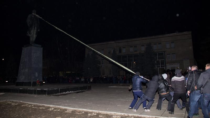 Декомунізацію треба поєднувати з реформами в країні, — Саакашвілі Декомунізацію треба поєднувати з реформами в країні, — Саакашвілі