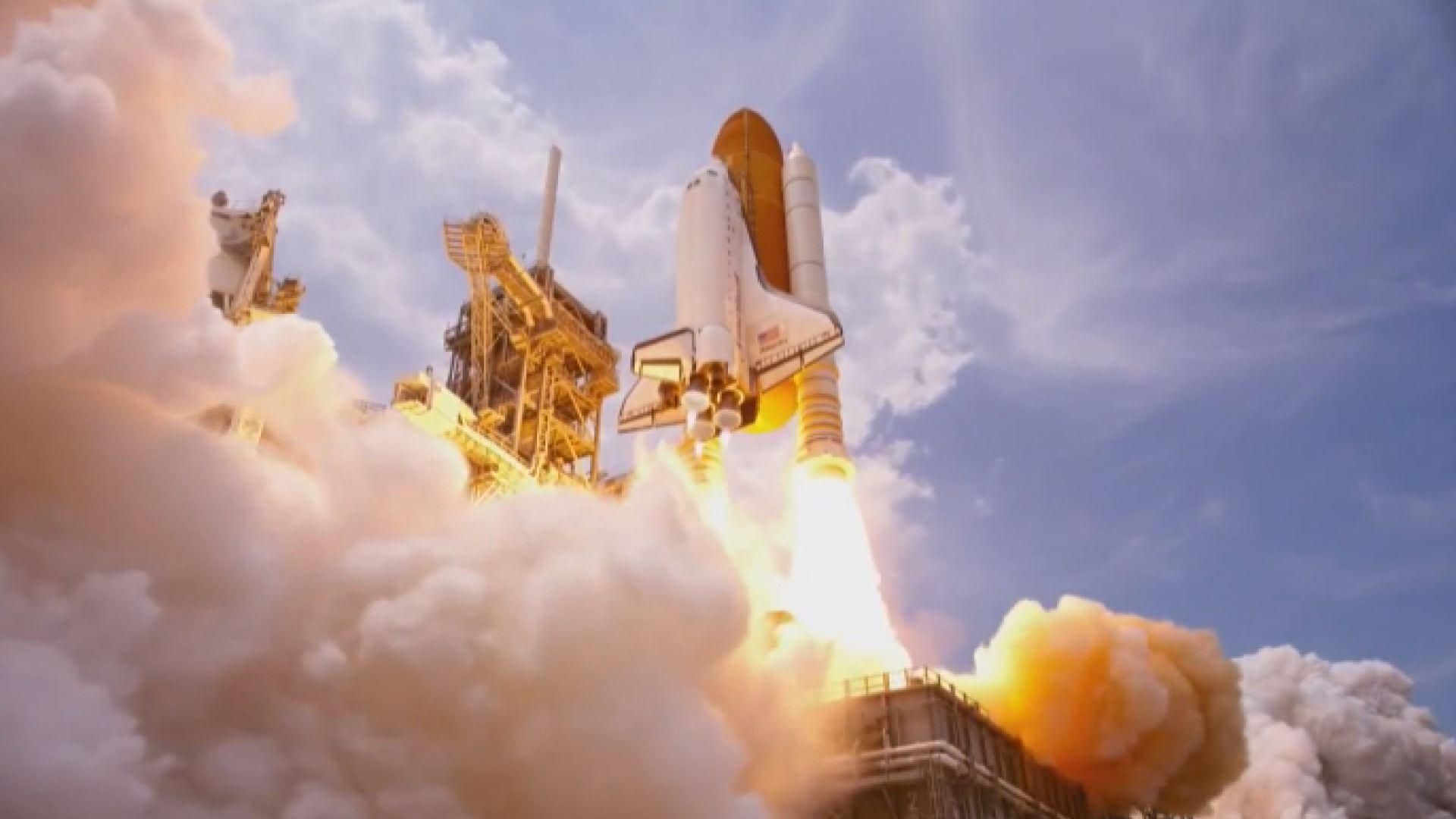 День в истории. 25 лет назад состоялся запуск телескопа "Хаббл" День в истории. 25 лет назад состоялся запуск телескопа "Хаббл"