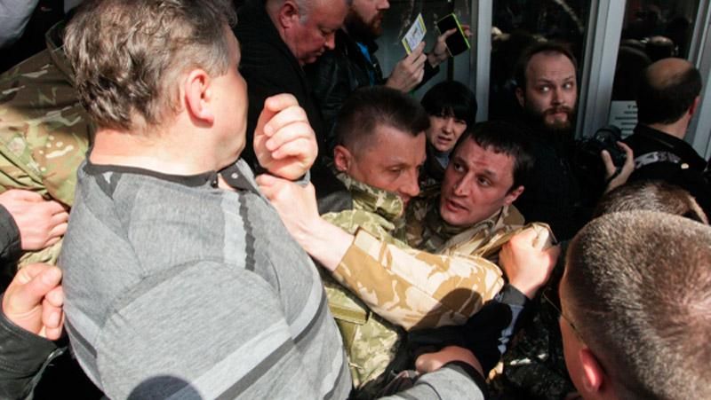 Появились фото драки на съезде адвокатов в Киеве